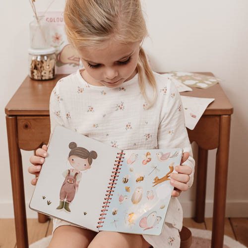 Dress-up and sticker book - Fairy Garden