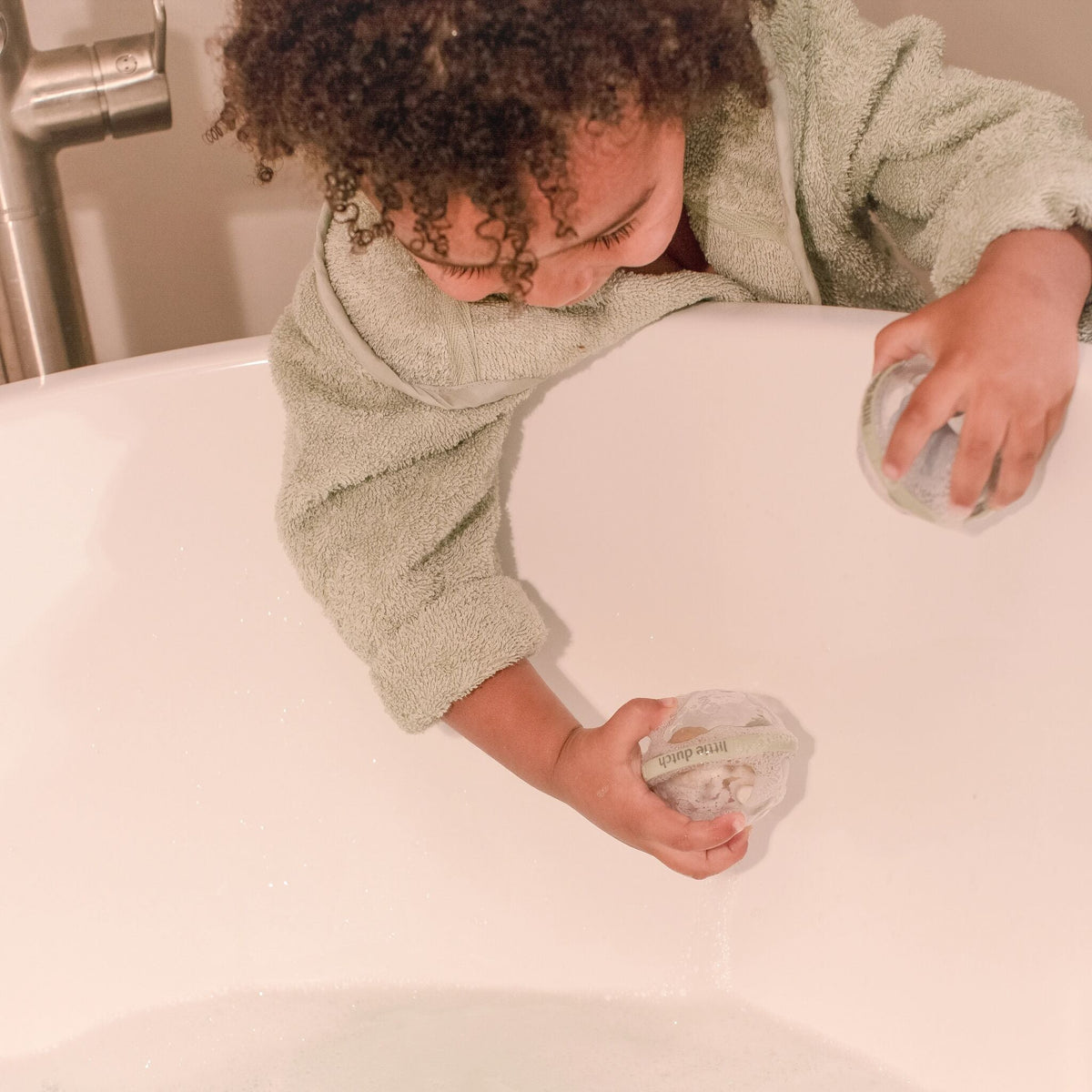 Rotating Bath Balls Green Safari Animals