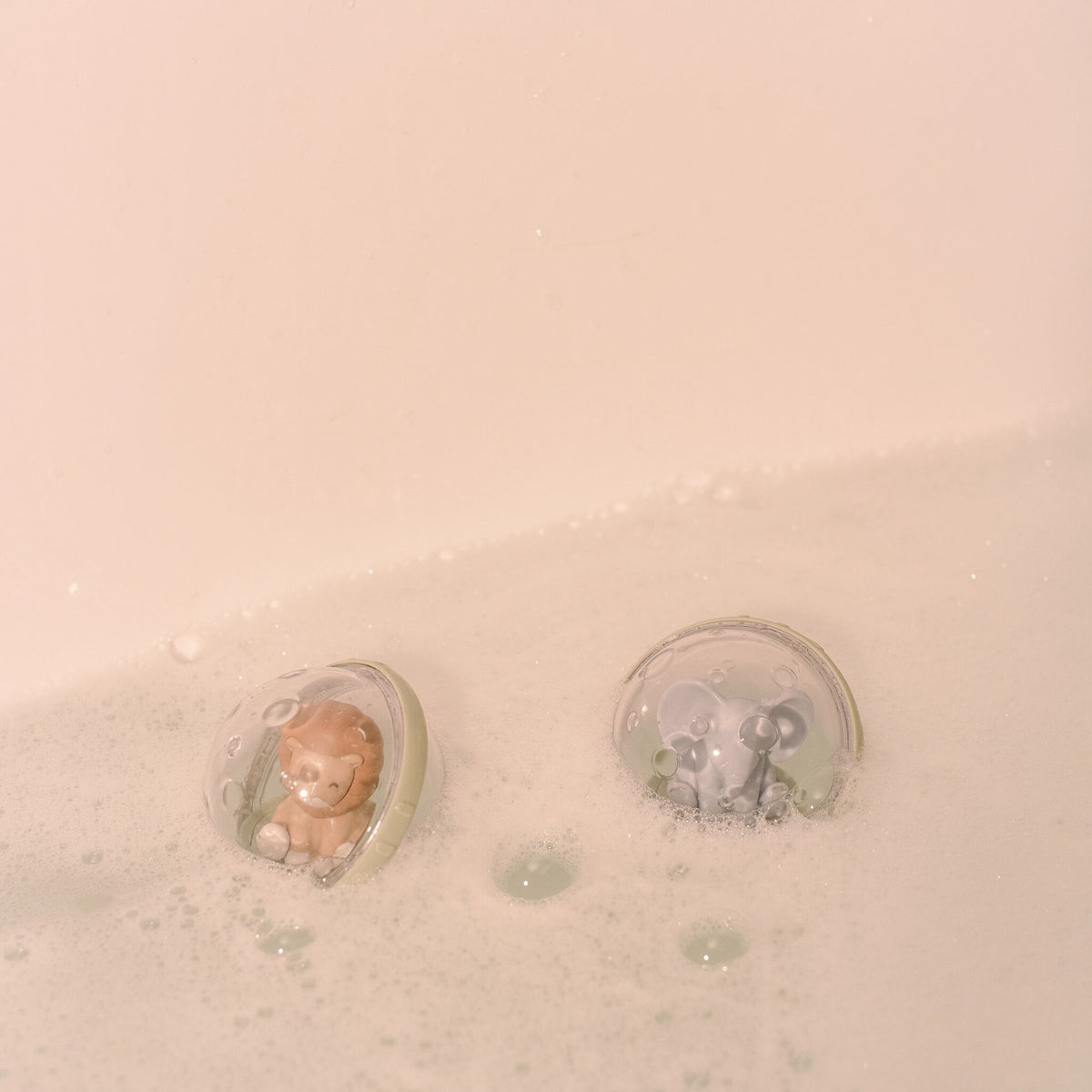 Rotating Bath Balls Green Safari Animals