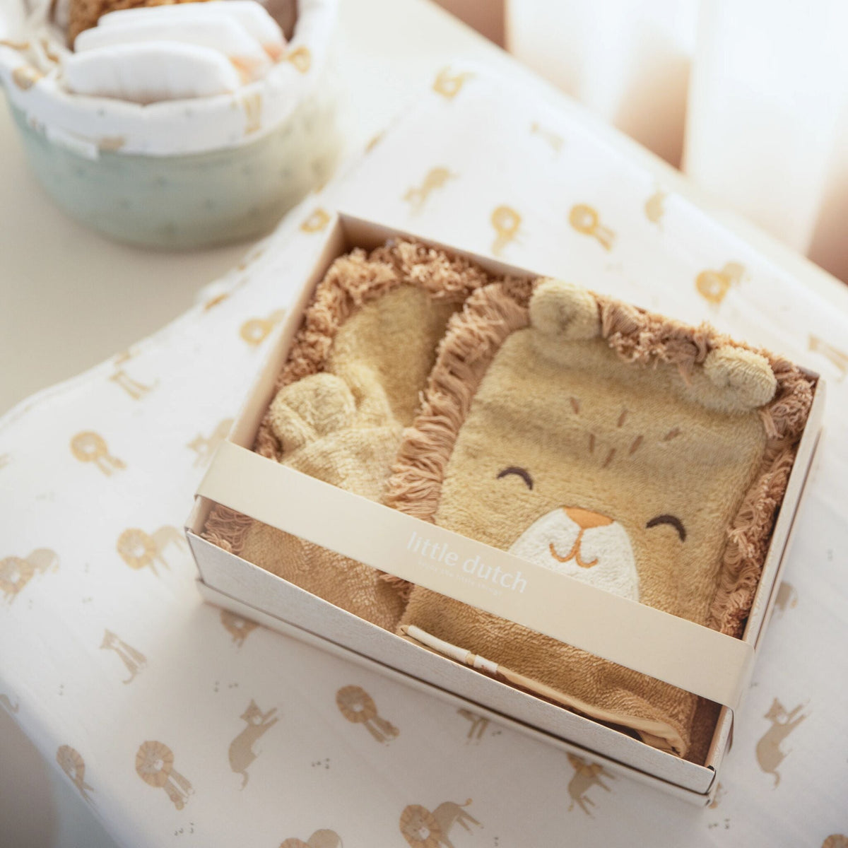 Gift box Lion - Yellow