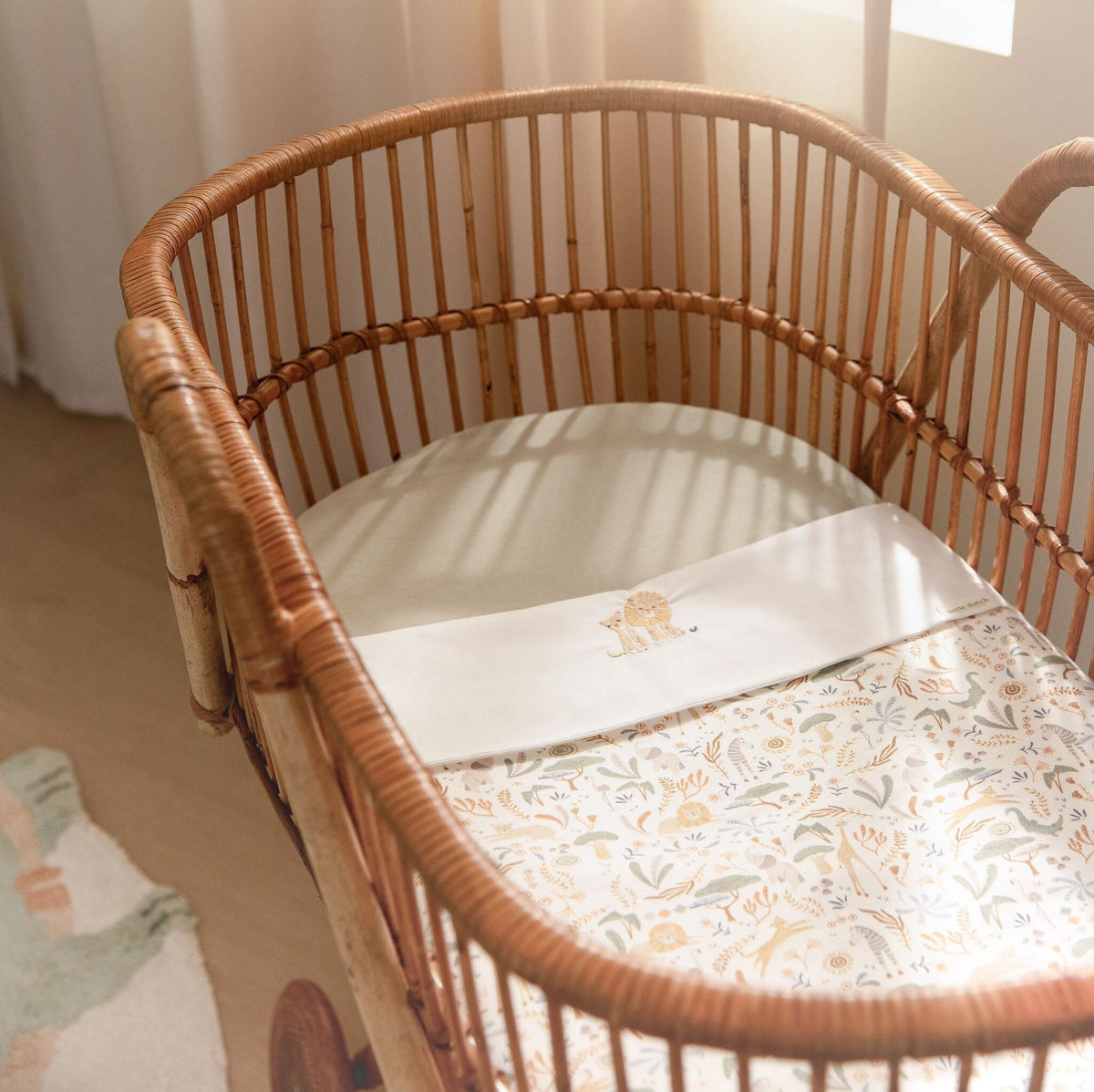 Crib sheet - Safari Wonders