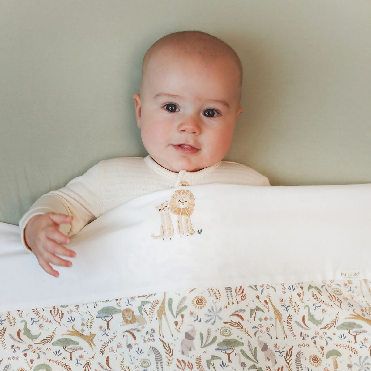Sheet Lion - White