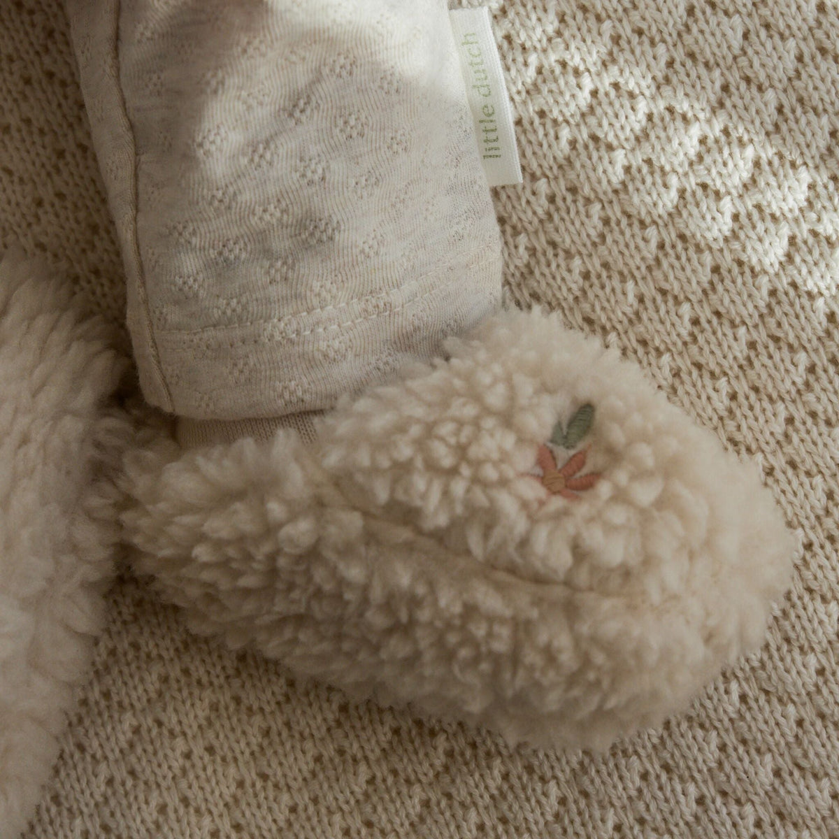 Teddy baby Shoes Sand Flower Print