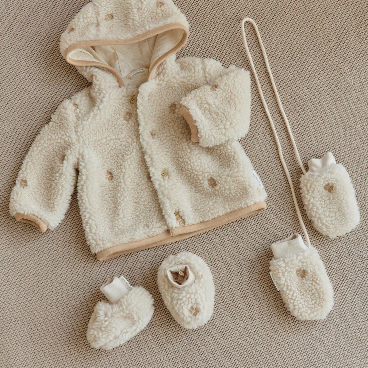 Teddy baby slippers sand paw print