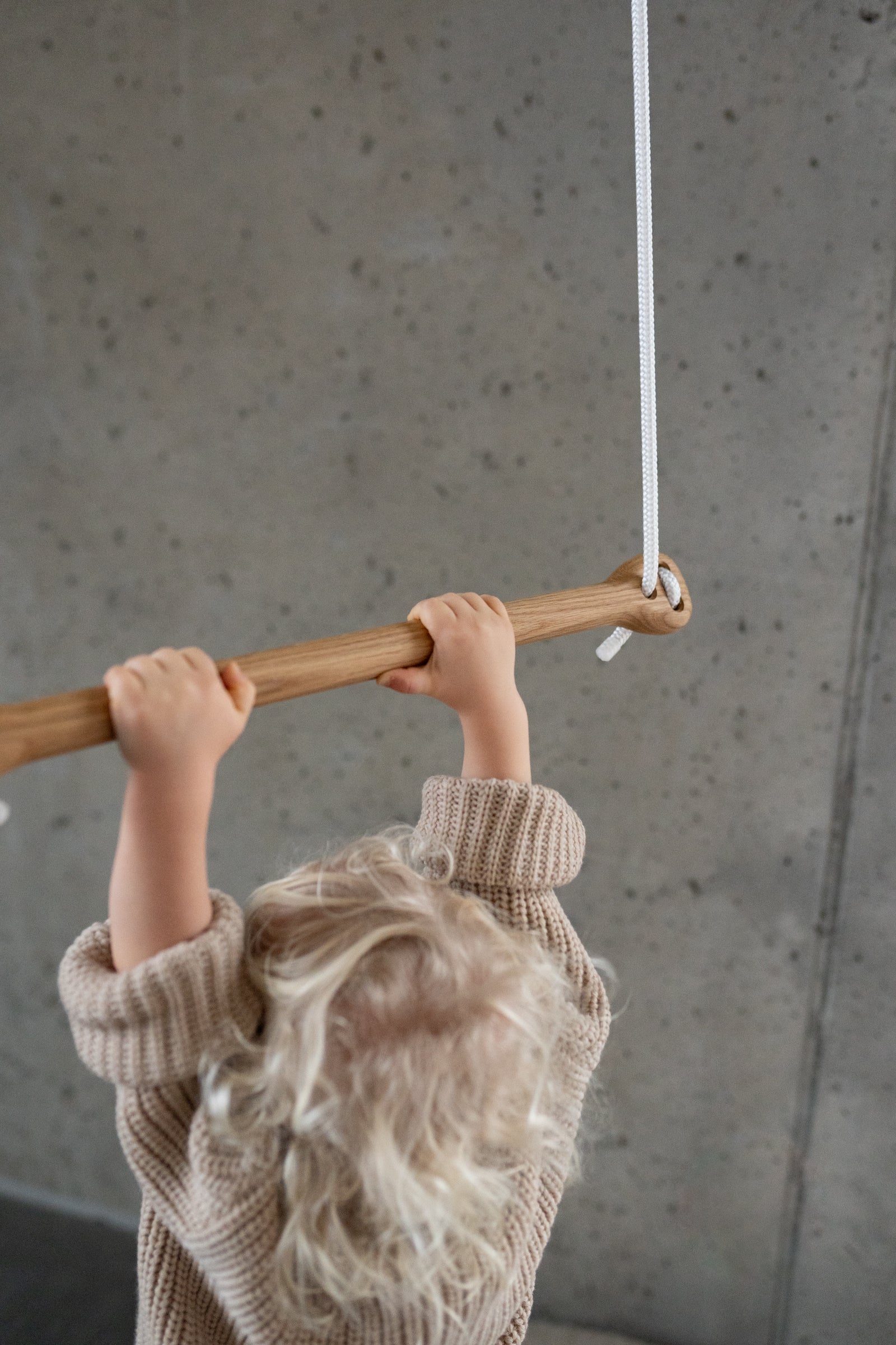BONE trapeze | oak - white rope