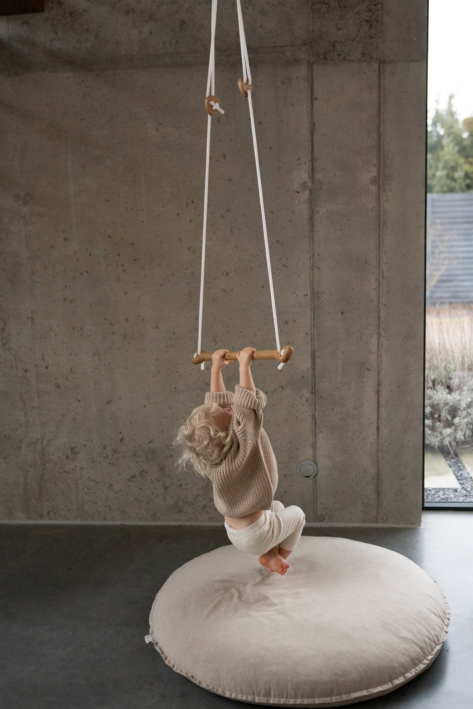 BONE trapeze | oak - white rope