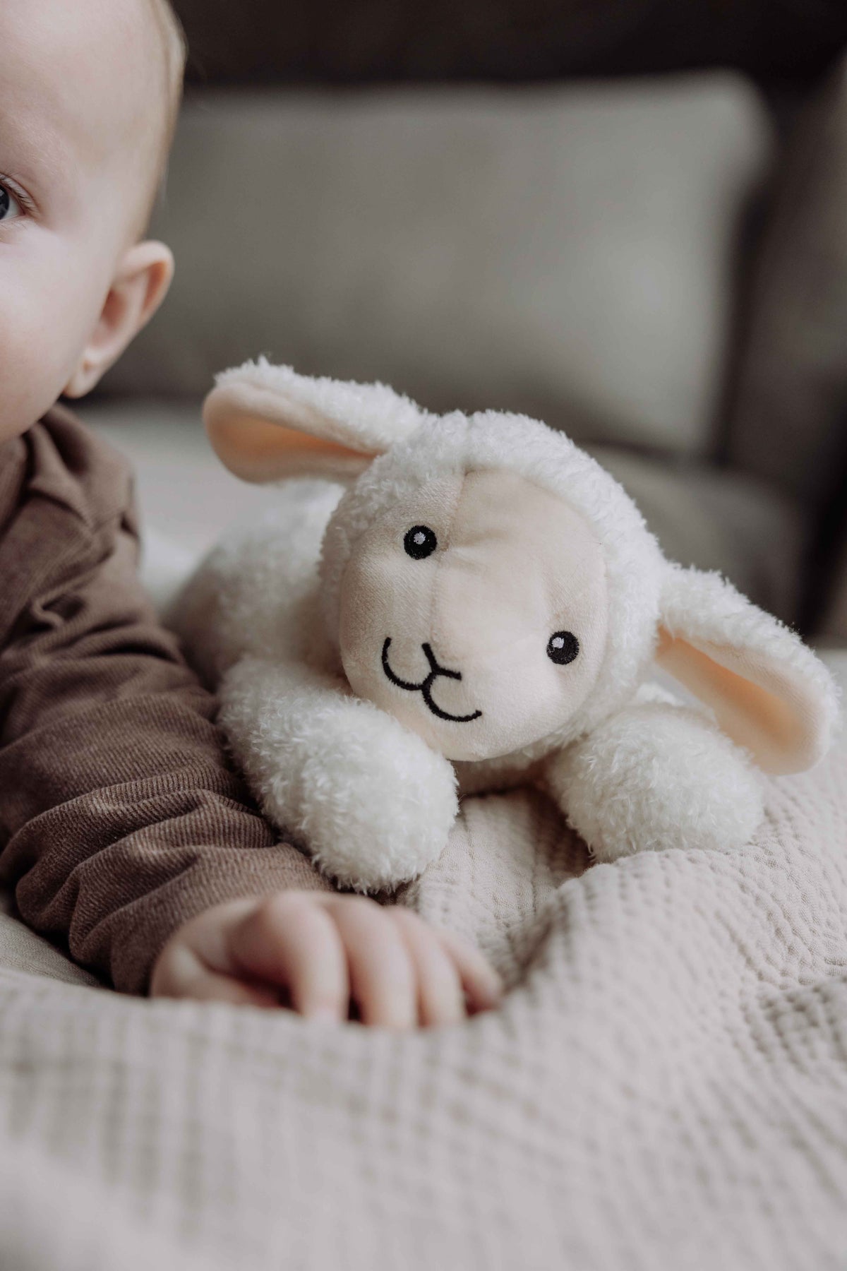 Rosie (beige) - Rechargeable heartbeat comforter