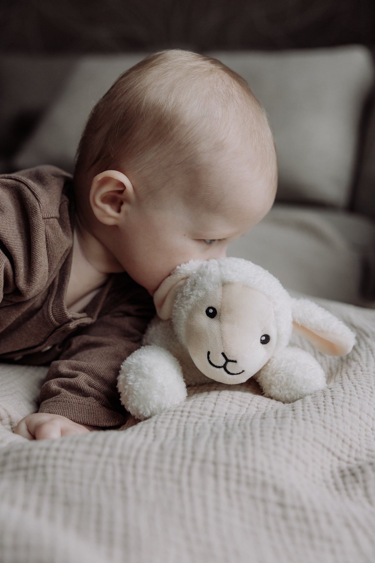 Rosie (beige) - Rechargeable heartbeat comforter