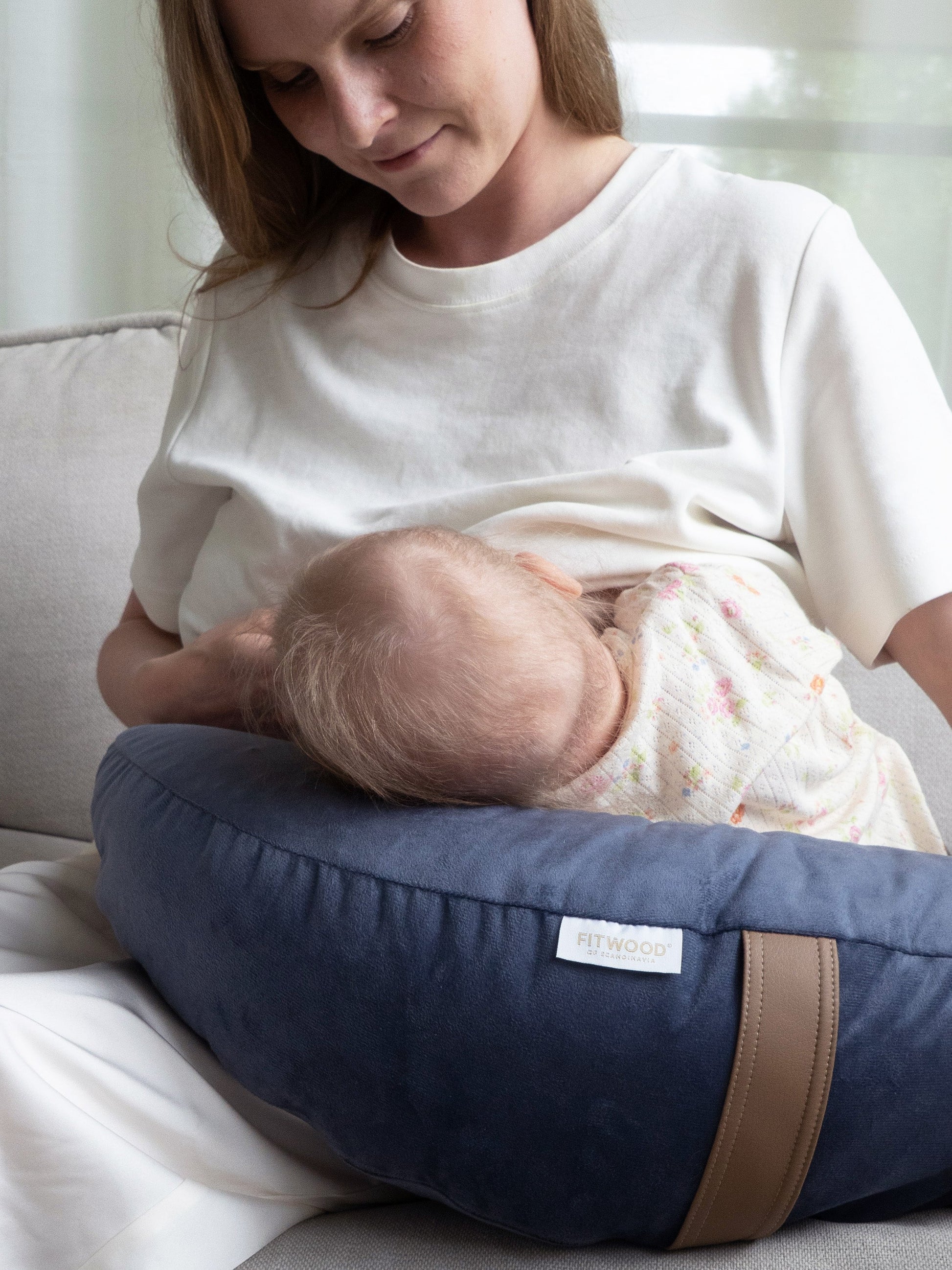 KUU feeding pillow | shadow blue