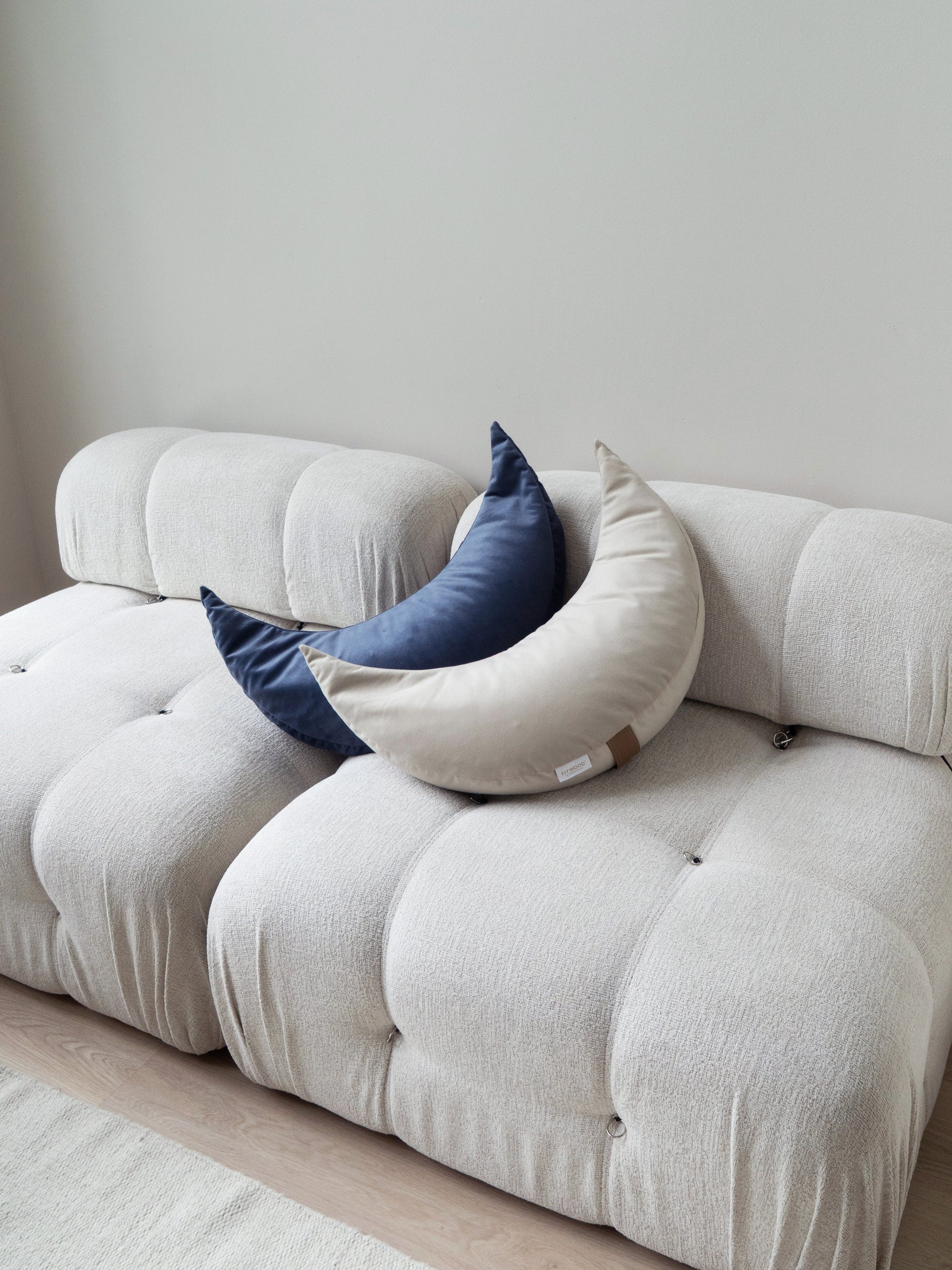 KUU feeding pillow | shadow blue