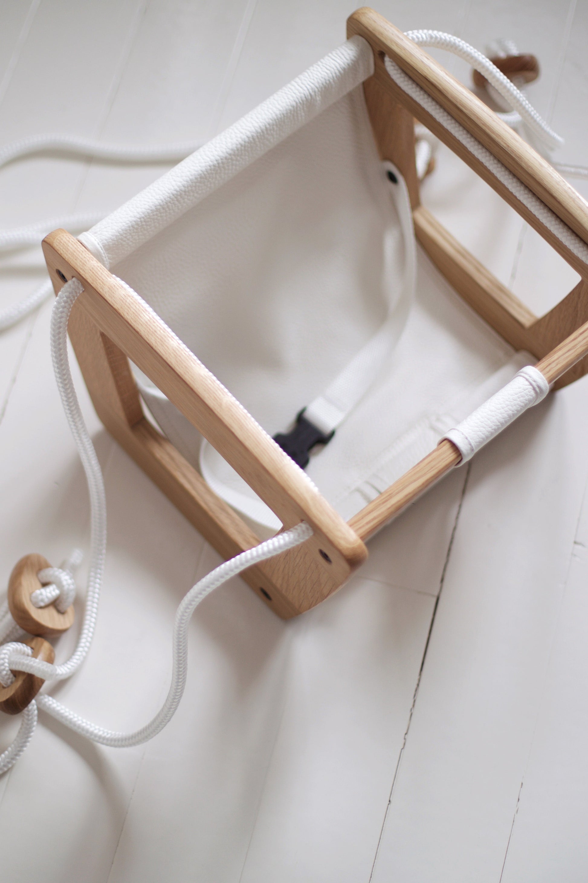 TODDLER swing | Oak