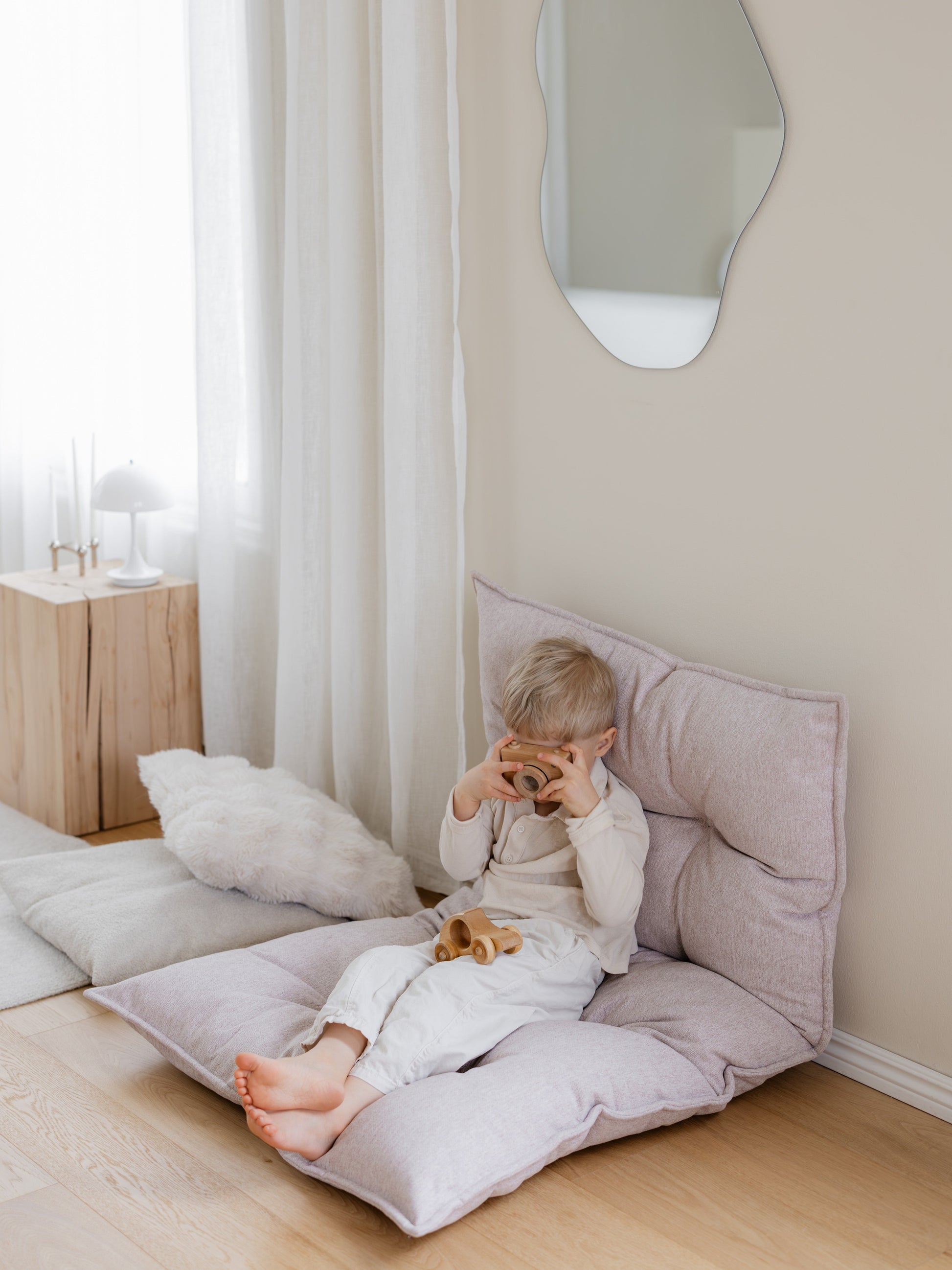 VIENO tufted floor cushion | light pink
