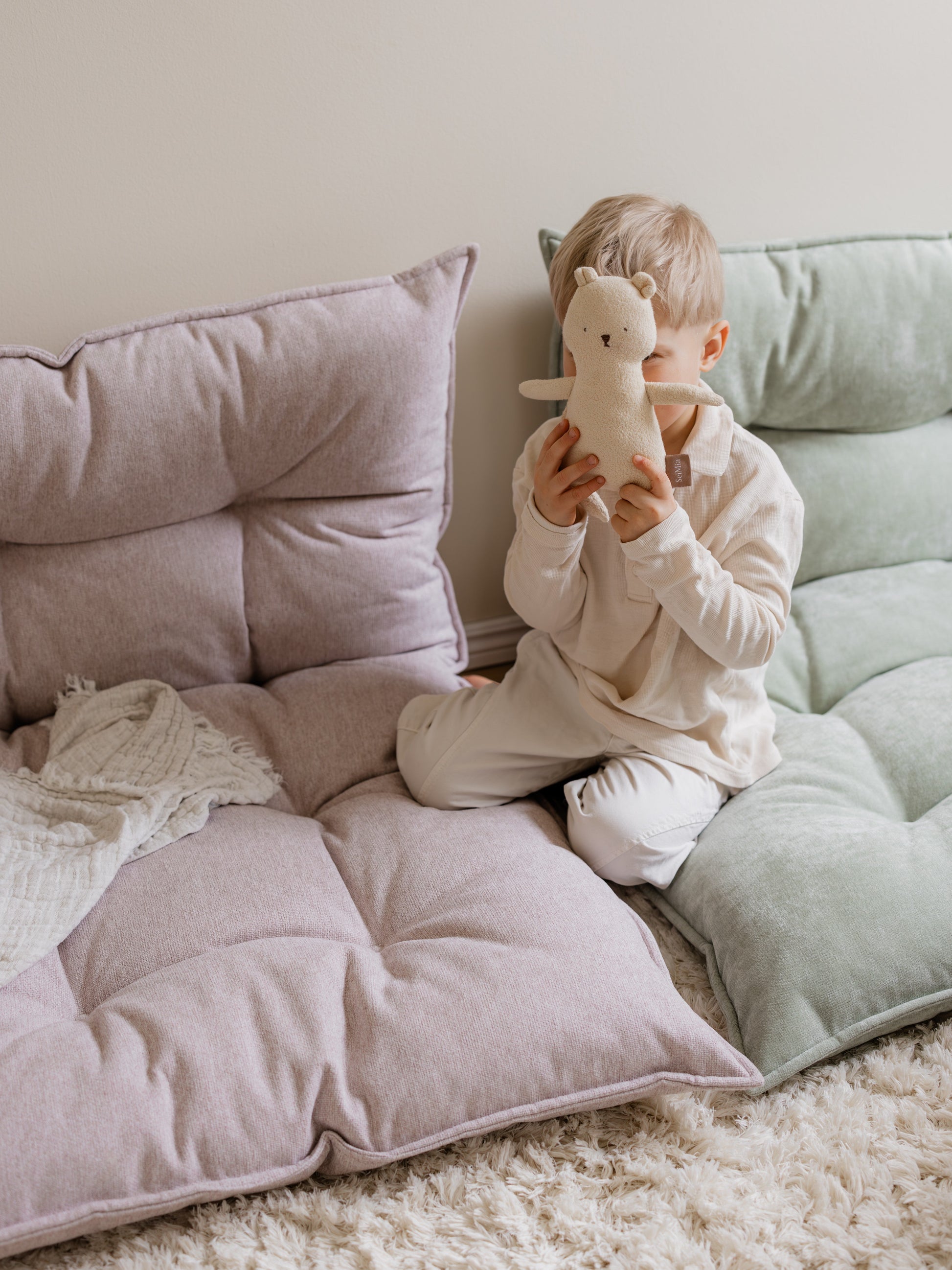 VIENO tufted floor cushion | light pink