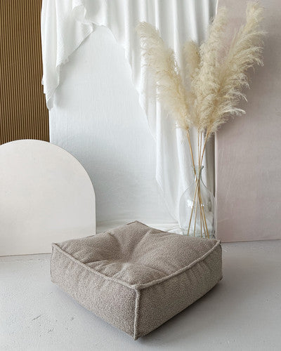 Moje. Bouclé Ottoman Beige - vierkante kinderpoef