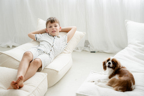 Moje. Bouclé Ottoman Cream - vierkante kinderpoef