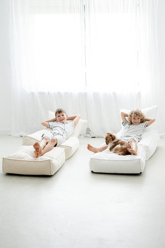 Moje. Bouclé Ottoman White - vierkante kinderpoef