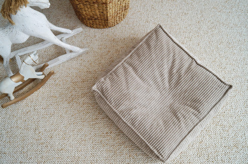 Moje. Velvet Rib Velvet - Ottoman Dark Beige - vierkante kinderpoef